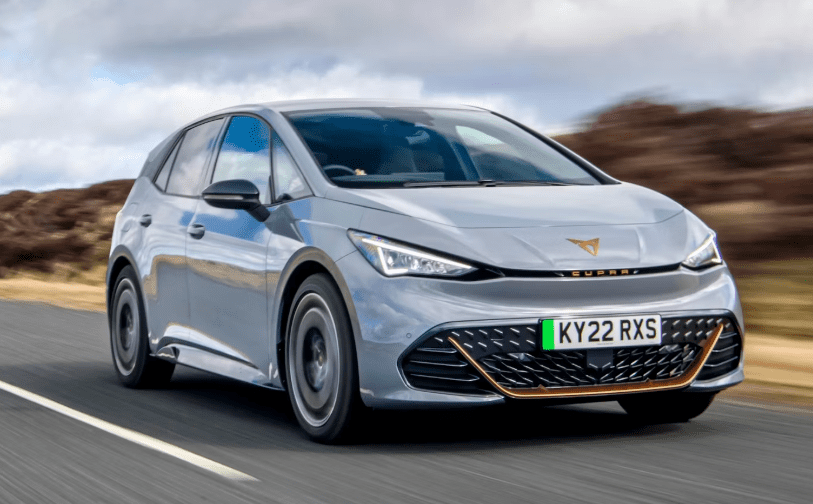 CUPRA kører på landevejn - fart på