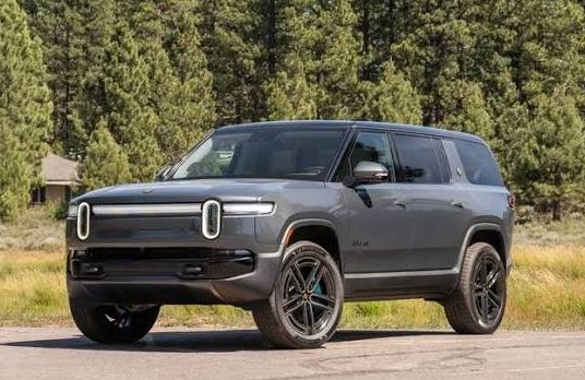 Rivian R1S